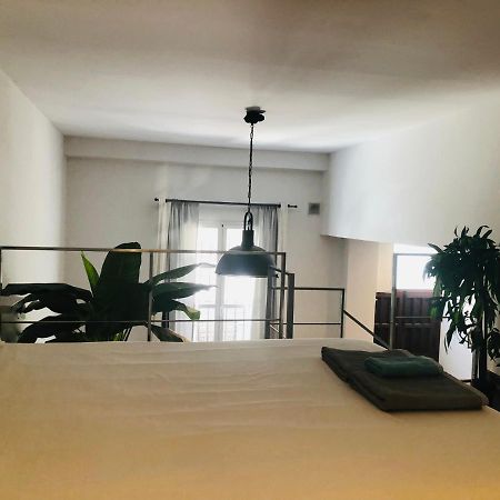 Apartamento LUJOSO LOFT a 2min a pie del casco histórico Sevilla Exterior foto