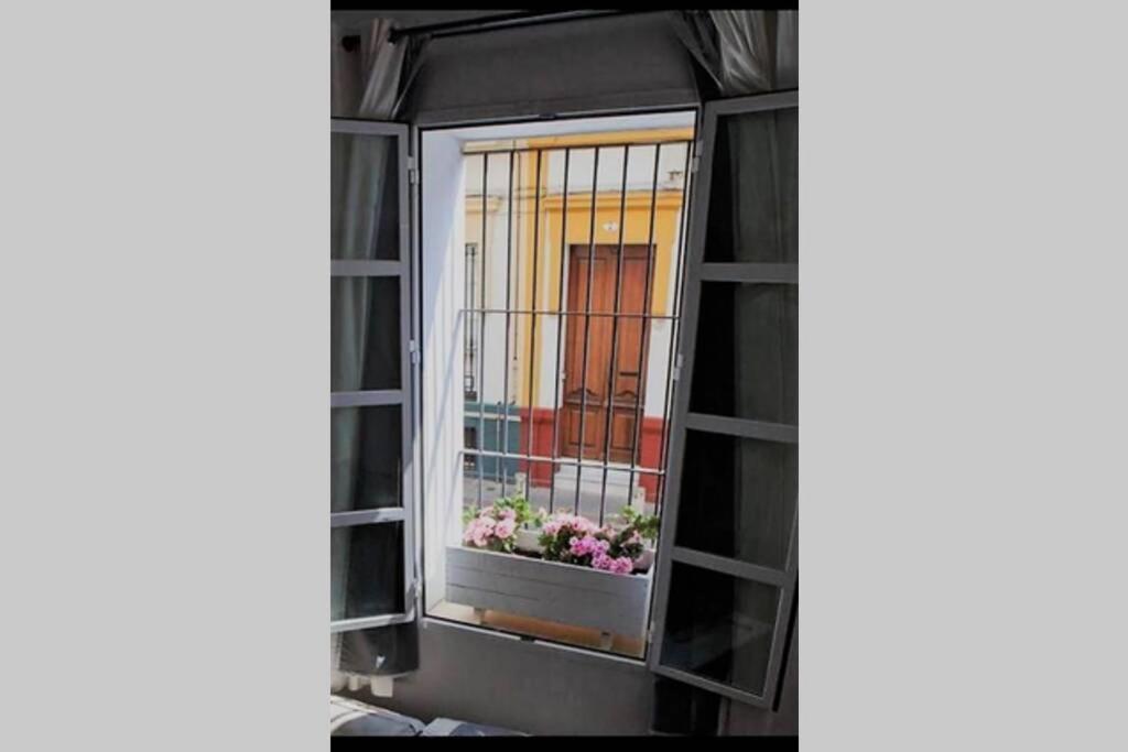 Apartamento LUJOSO LOFT a 2min a pie del casco histórico Sevilla Exterior foto